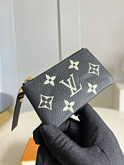 Louis Vuitton Key Pouch Size 13.5 x 7 x 1.5 cm - 3