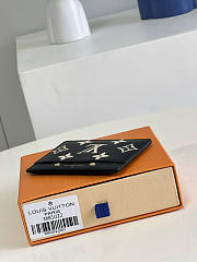 Louis Vuitton Card Holder Size 11 x 7.5 cm - 5