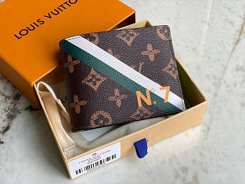 Louis Vuitton Multiple Wallet Size 11.5 x 9 x 1.5 cm