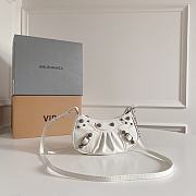 Balenciaga Shoulder Bag White Size 20 x 11 x 4 cm - 1