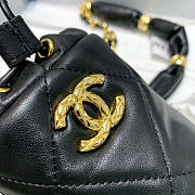 Chanel Cl Clutch With Chain Black Size 12 x 11 x 7 cm - 5