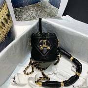 Chanel Cl Clutch With Chain Black Size 12 x 11 x 7 cm - 6