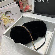 Chanel Clutch Size 16 x 27.5 x 14 cm 01 - 4