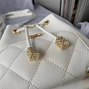 Chanel CL Drawstring Bag White Size 21 x 19 x 8 cm - 3