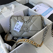 Chanel 16 Flap Bag Grey Size 16 x 26 x 9 cm - 1