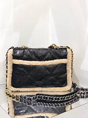 Chanel 19 Flap Bag 01 Size 16 x 26 x 9 cm - 6