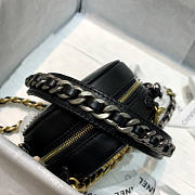 Chanel CL 19 Clutch With Chain Size 12 x 12 x 4.5 cm - 4