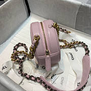 Chanel CL 19 Clutch With Chain Pink Size 12 x 12 x 4.5 cm - 5