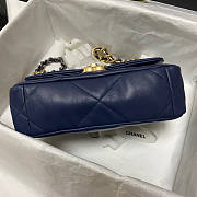 Chanel 19 Blue Flap Bag Size 16 x 26 x 9 cm - 4
