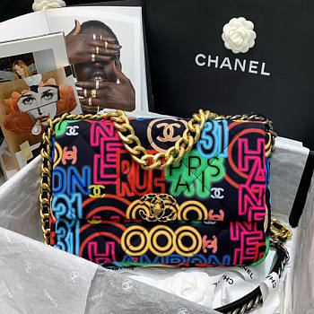 Chanel 19 Flap Bag 01 Size 20 x 30 x 10 cm