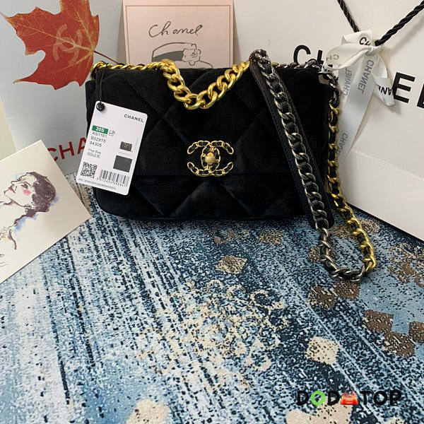 Chanel Flap Black Bag Size 26 x 9 x 16 cm - 1
