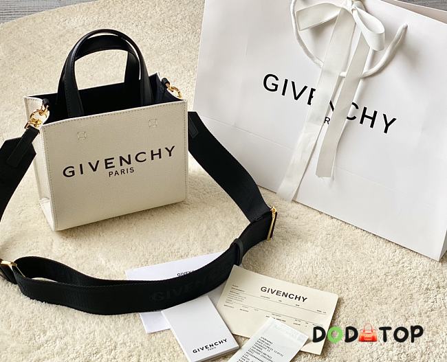Givenchy Tote White Bag Size 19 x 8 x 16 cm - 1