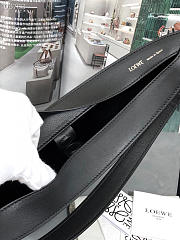 Loewe Half Moon Hobo Black Bag 18 Size 34 x 9 x 27 cm - 6
