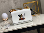 Louis Vuitton Twist PM 01 Size 18 x 15 x 9 cm - 3