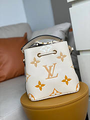 Louis Vuitton Néonoé BB Size 20 x 20 x 13 cm - 4