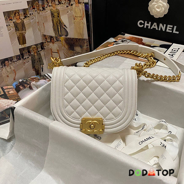 Chanel CL Small Boy Chanel Messenger Bag White Size 12.5 x 18 x 6 cm - 1