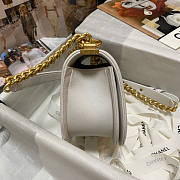 Chanel CL Small Boy Chanel Messenger Bag White Size 12.5 x 18 x 6 cm - 4