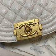 Chanel CL Small Boy Chanel Messenger Bag White Size 12.5 x 18 x 6 cm - 6