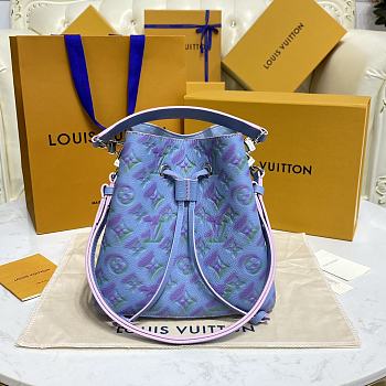 Louis Vuitton LV Blue Neonoe Size 20 x 20 x 13 cm