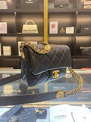 Chanel Flap Bag Black Size 21 x 14 x 6.5 cm - 6