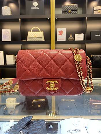 Chanel Flap Bag Red Size 21 x 14 x 6.5 cm