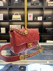 Chanel Flap Bag Red Size 21 x 14 x 6.5 cm - 4