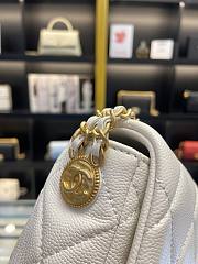 Chanel Flap Bag White Size 21 x 14 x 6.5 cm - 3