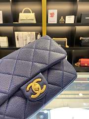 Chanel Flap Bag Blue Size 21 x 14 x 6.5 cm - 4