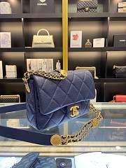 Chanel Flap Bag Blue Size 21 x 14 x 6.5 cm - 6