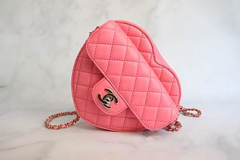 Chanel Heart Shaped Pre-spring 2022 Pink 18 x 16.5 x 5.5 cm