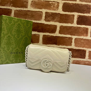 Gucci GG Marmont Belt Bag Cream Size 16.5 x 10 x 5 cm