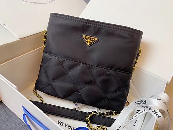 Prada Chain Bag Black 01 30 x 26 x 6 cm