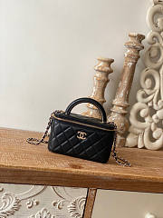 Chanel Vanity With Chain Black Size 9.5 x 17 x 8 cm - 1