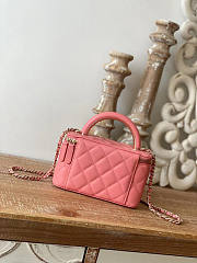 Chanel Vanity With Chain Pink Size 9.5 x 17 x 8 cm - 2