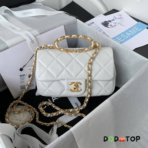Chanel Flap Bag White Size 24 cm - 1