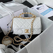 Chanel Flap Bag White Size 24 cm - 1