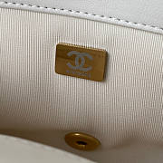 Chanel Flap Bag White Size 24 cm - 6
