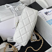 Chanel Flap Bag White Size 24 cm - 4