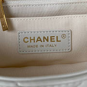 Chanel Flap Bag White Size 24 cm - 2