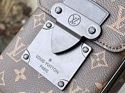 Louis Vuitton LV S-Lock Vertical Wearable Wallet Size 12 x 19 x 7 cm  - 5
