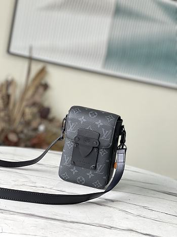 Louis Vuitton LV S-Lock Vertical Wearable Wallet 01 Size 12 x 19 x 7 cm