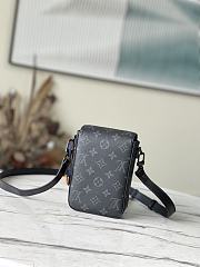 Louis Vuitton LV S-Lock Vertical Wearable Wallet 01 Size 12 x 19 x 7 cm - 2