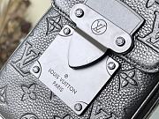 Louis Vuitton LV S-Lock Vertical Wearable Wallet 02 Size 12 x 19 x 7 cm - 2