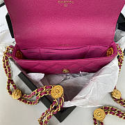 Chanel Flap Bag Pink Size 18 x 9 x 3.5 cm - 2