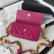 Chanel Flap Bag Pink Size 18 x 9 x 3.5 cm - 4