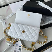 Chanel Flap Bag White Size 18 x 9 x 3.5 cm - 2