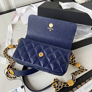 Chanel Flap Bag Dark Blue Size 18 x 9 x 3.5 cm - 4