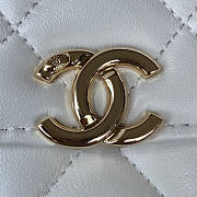 Chanel Cl Wallet On Chain White Size 12.3 x 19.2 x 3.5 cm - 6