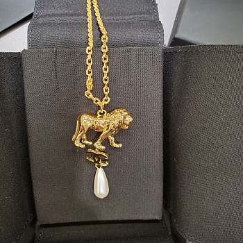 Chanel Necklace 10