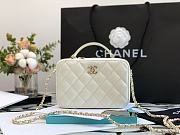 Chanel Small Box White Size 18 cm - 1